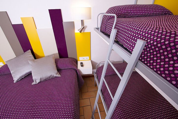 Room 5 of 72