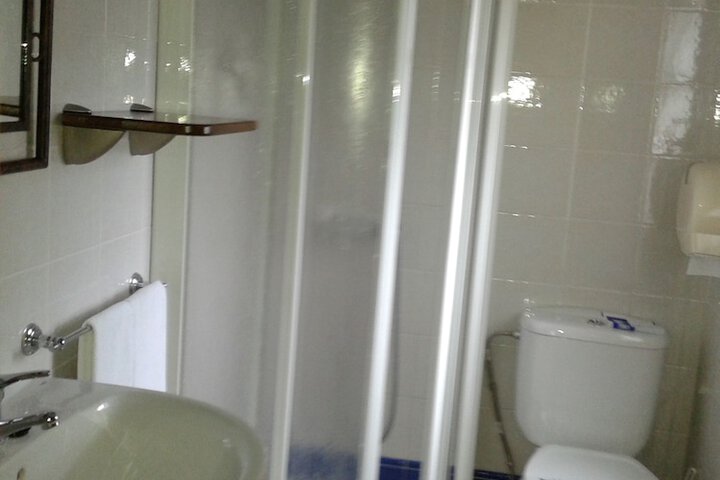 Room 9 of 17