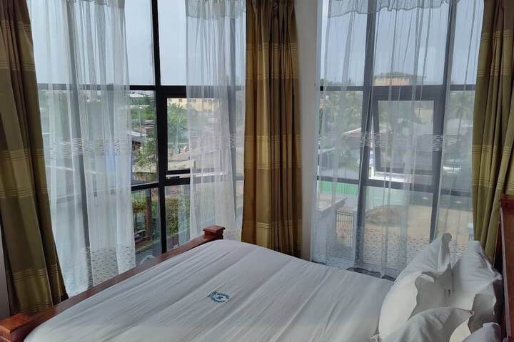 Room 5 of 25