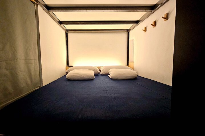 Room 27 of 59