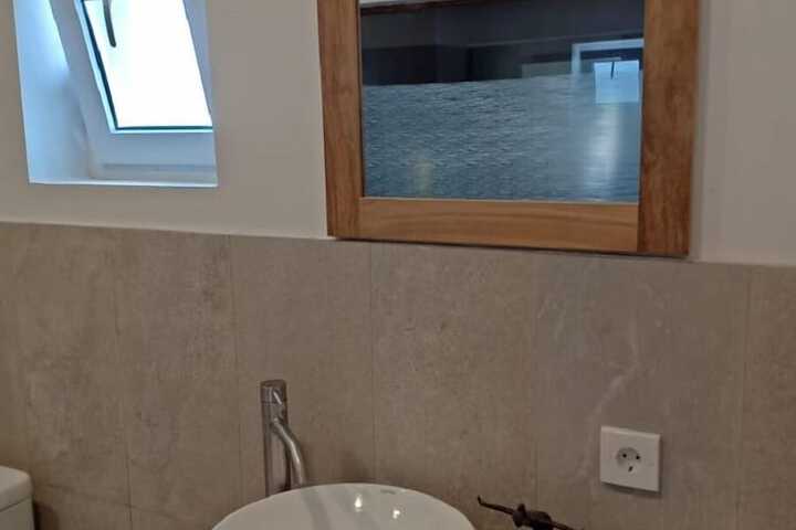 Room 67 of 90