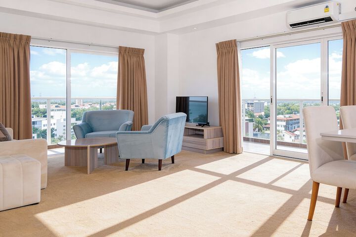 Room 25 of 48