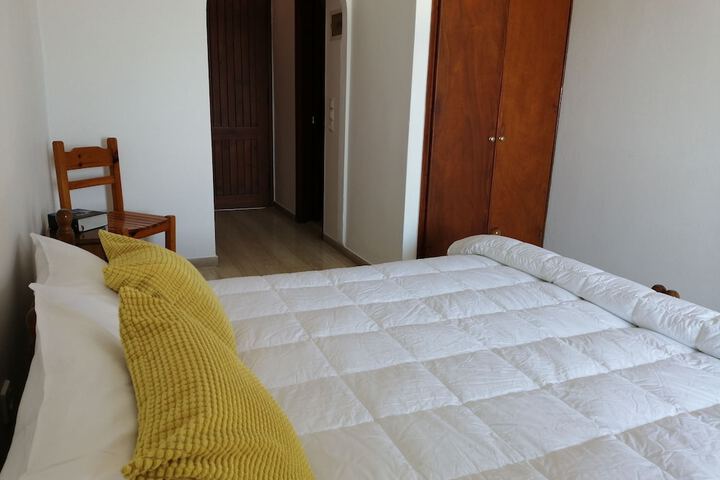 Room 2 of 44