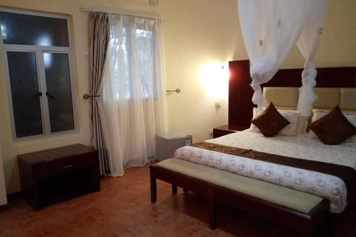 Room 10 of 75