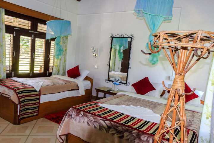 Room 4 of 24