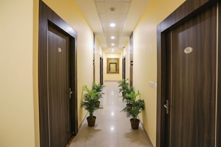 Hotel Interior 5 of 37