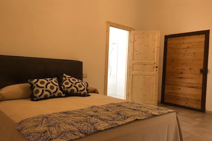 Room 2 of 42