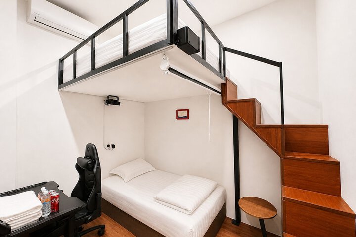 Room 89 of 121