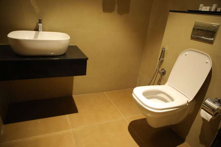 Room 11 of 21