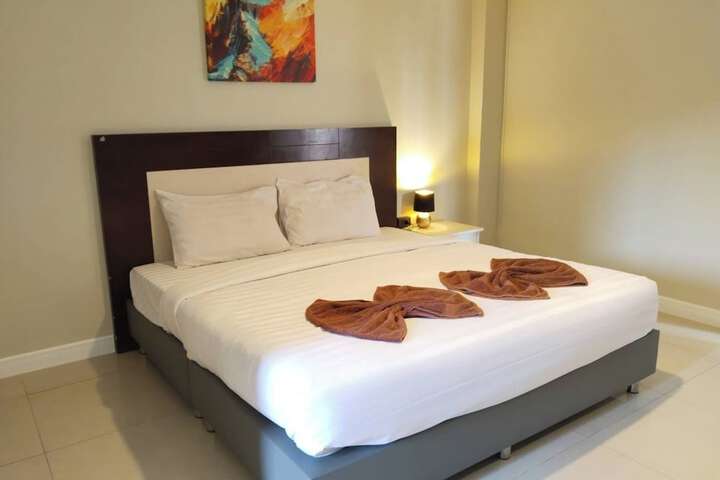 Room 42 of 60