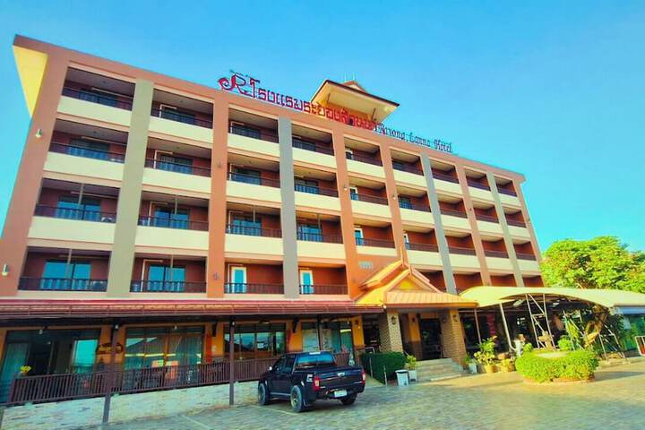 Hotel 44 of 48