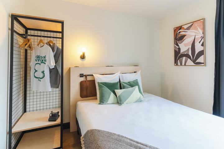 Room 20 of 53