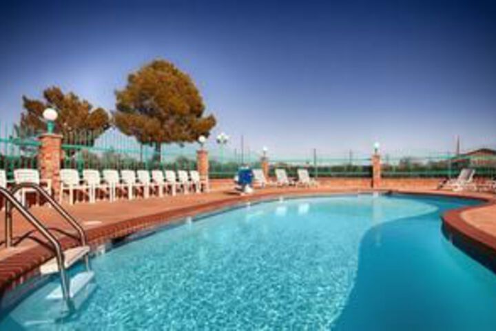 Pool 17 of 21