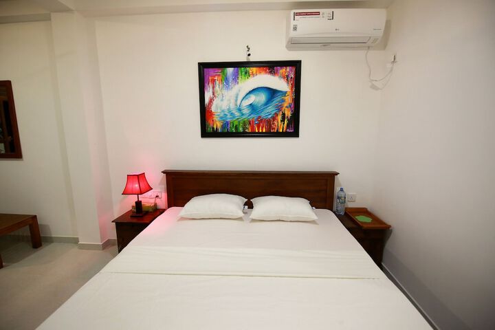 Room 6 of 54