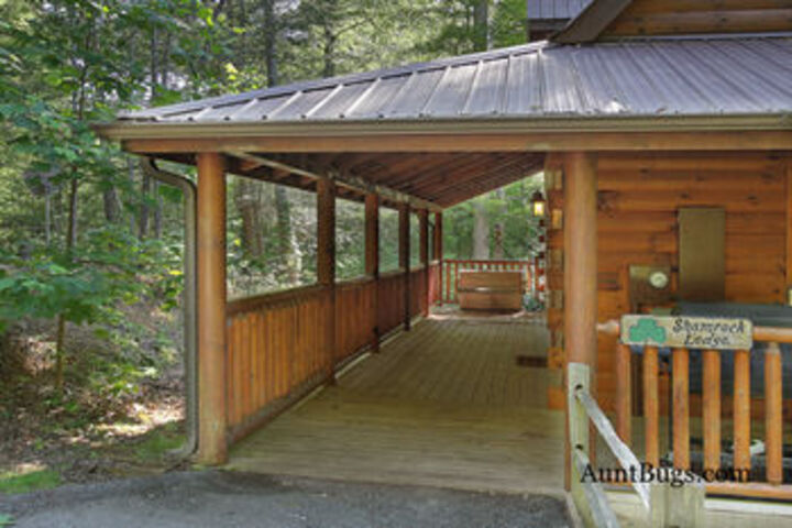 Shamrock Lodge #215 Cabin