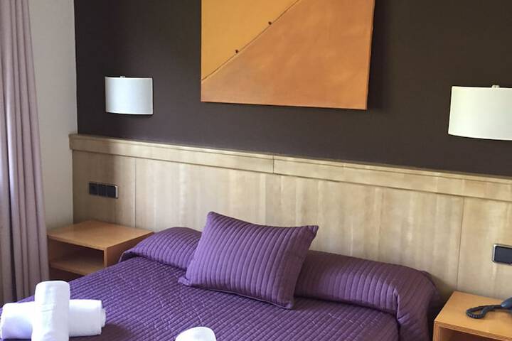 Room 5 of 16