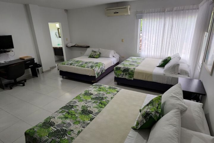 Room 21 of 61