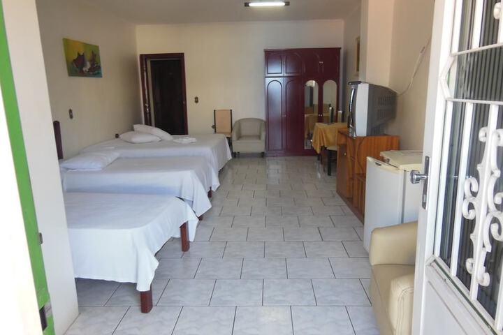 Room 6 of 35