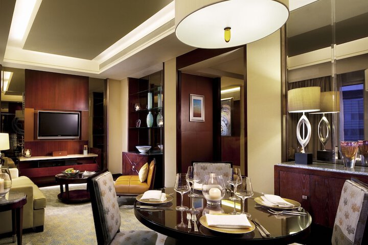 Room 45 of 102
