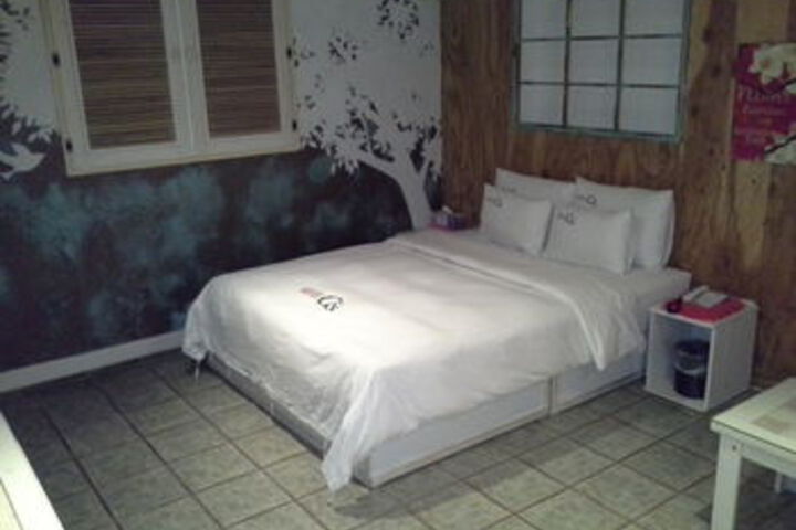 Room 42 of 68