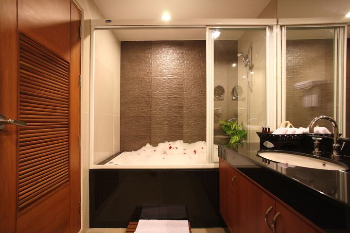 Room 43 of 125