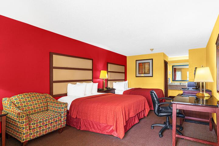 Room 8 of 25