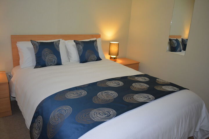 Room 4 of 32