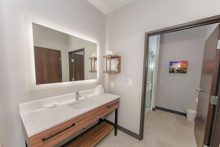 Room 21 of 48