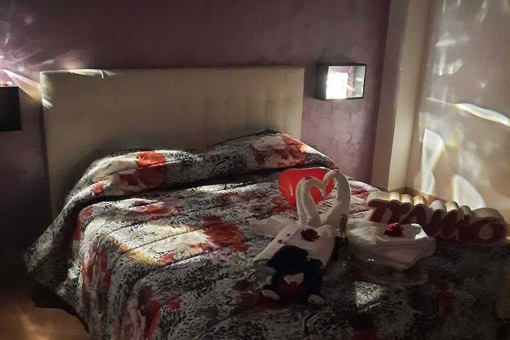 Room 17 of 65