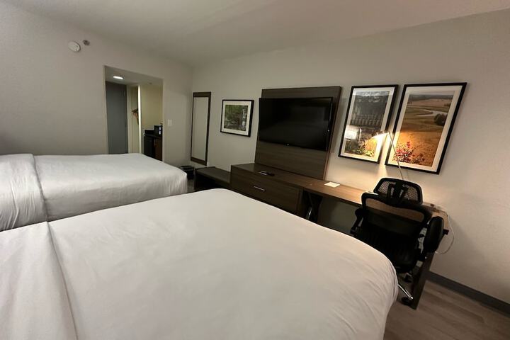 2 Double Beds (5 of 8)