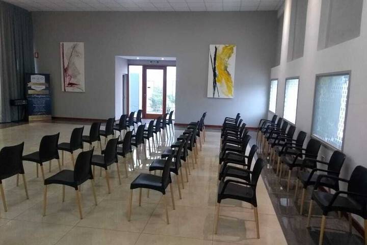 Business Center 25 of 29