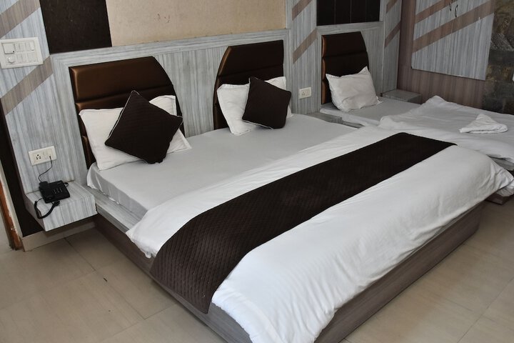Room 15 of 22