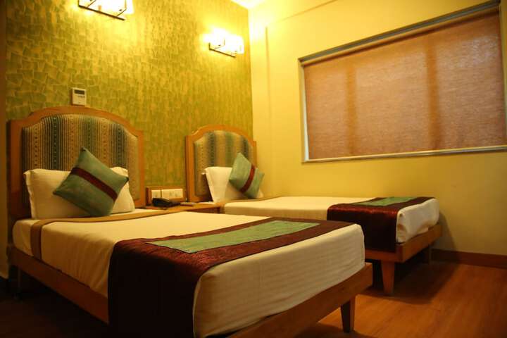 Room 9 of 26