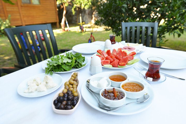 Breakfast/Coffee Service 64 of 80