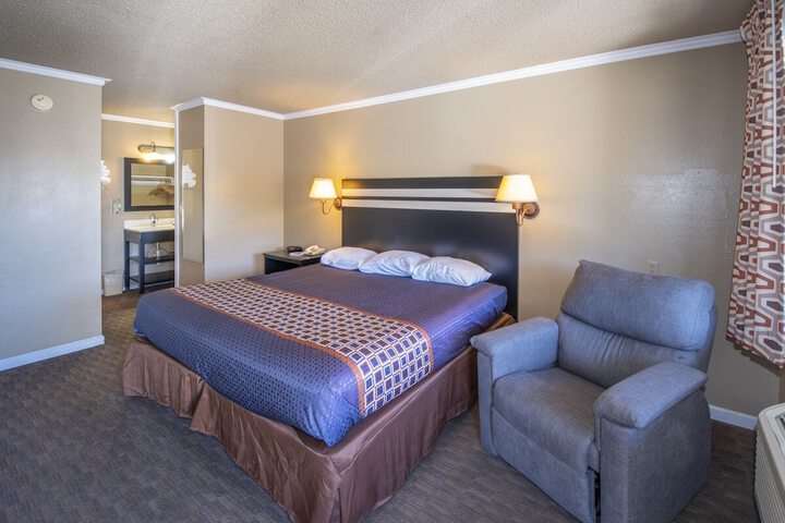 Room 7 of 40