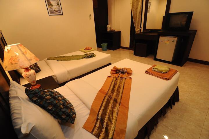 Room 16 of 30
