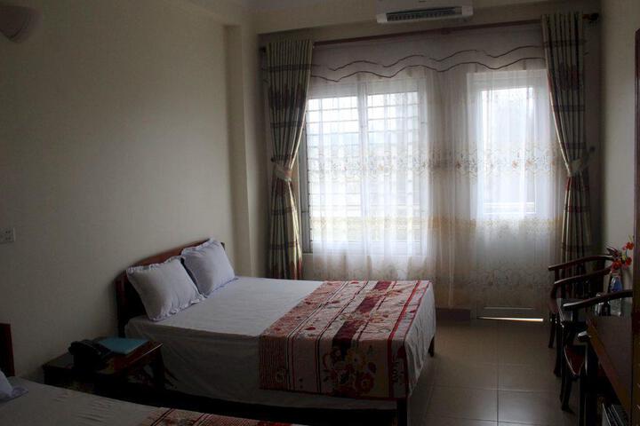 Room 2 of 5
