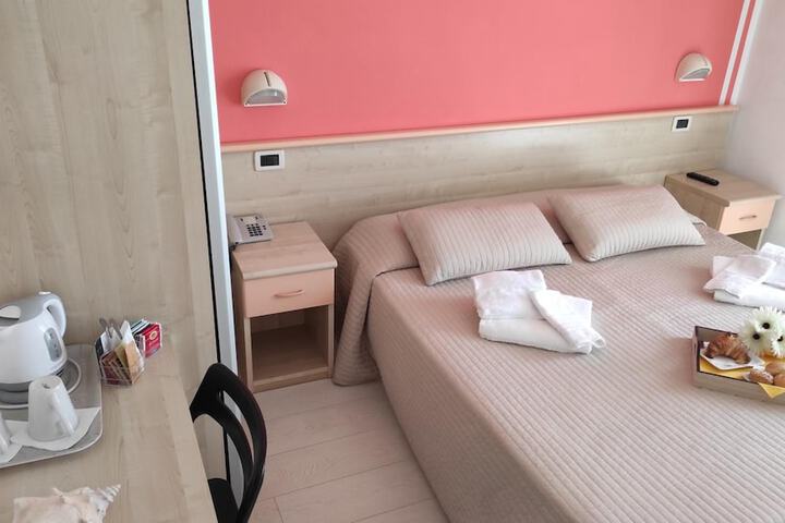 Room 21 of 71