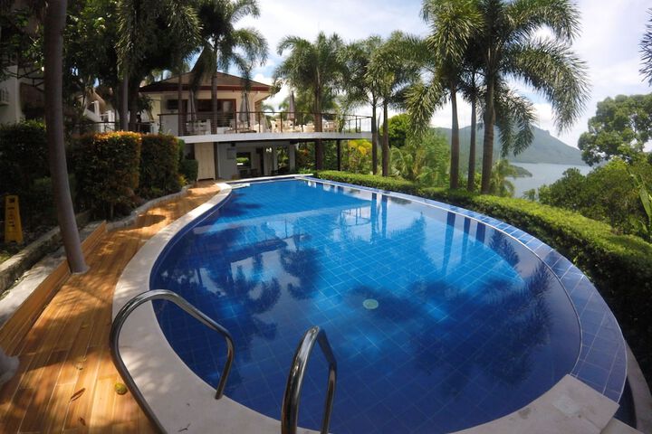 Pool 40 of 73