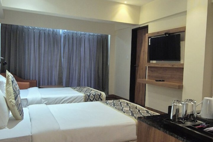 Room 25 of 87
