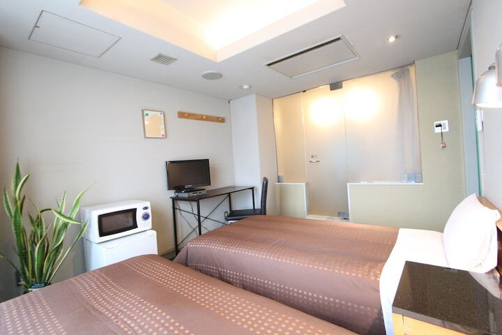 Room 8 of 23