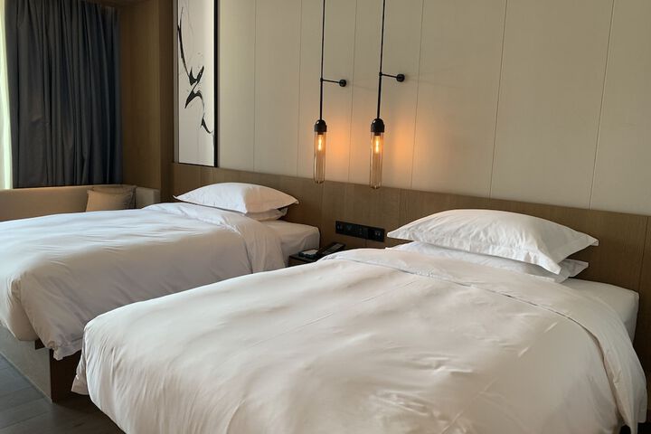 Room 10 of 49