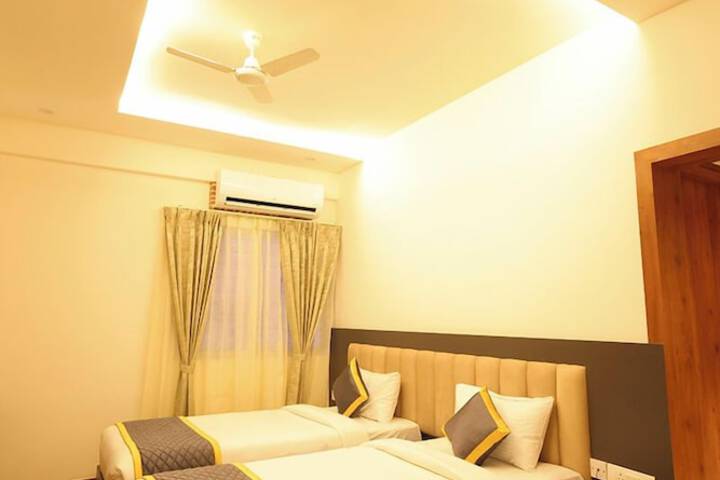 Room 4 of 27