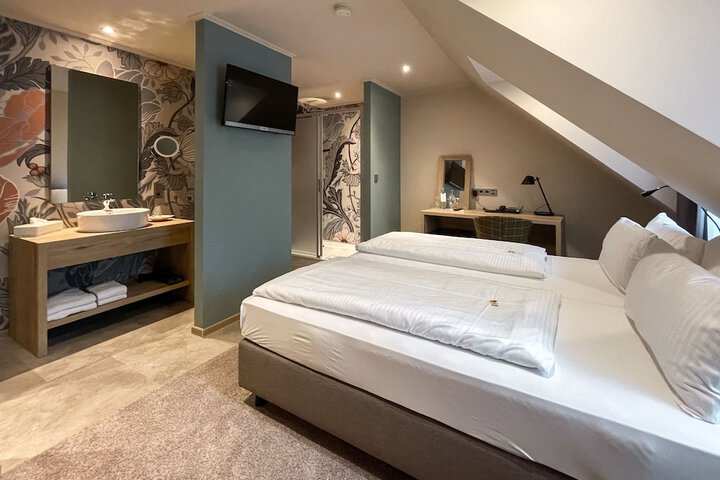 Room 8 of 29