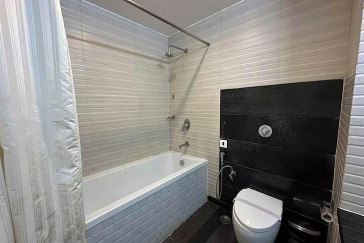 Room 16 of 29
