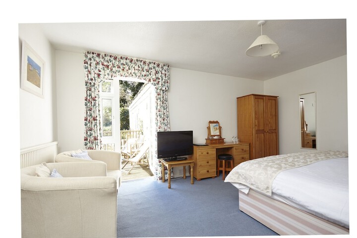 Room 3 of 63