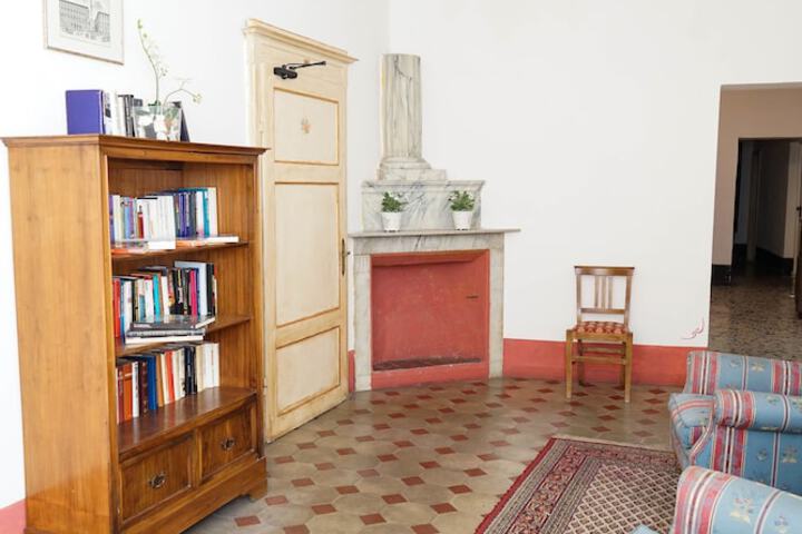 Room 20 of 42