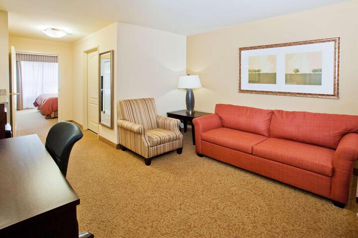 1 King Bed (2 of 3)