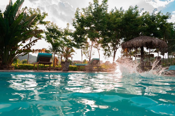 Pool 48 of 104