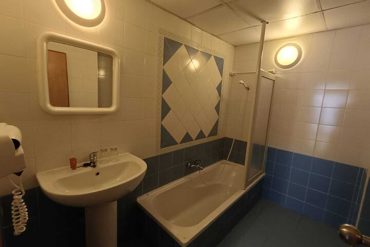 Room 36 of 53
